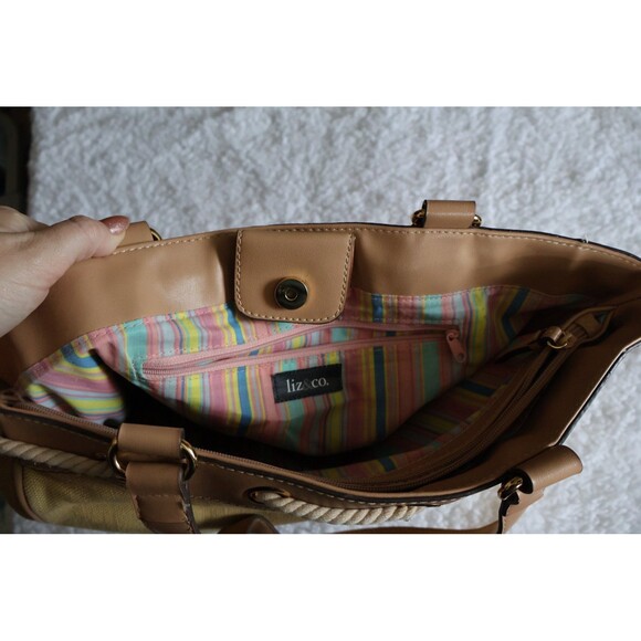 Liz & Co Shoulder Bag - Picture 6 of 7
